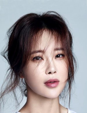 Baek Ji Young